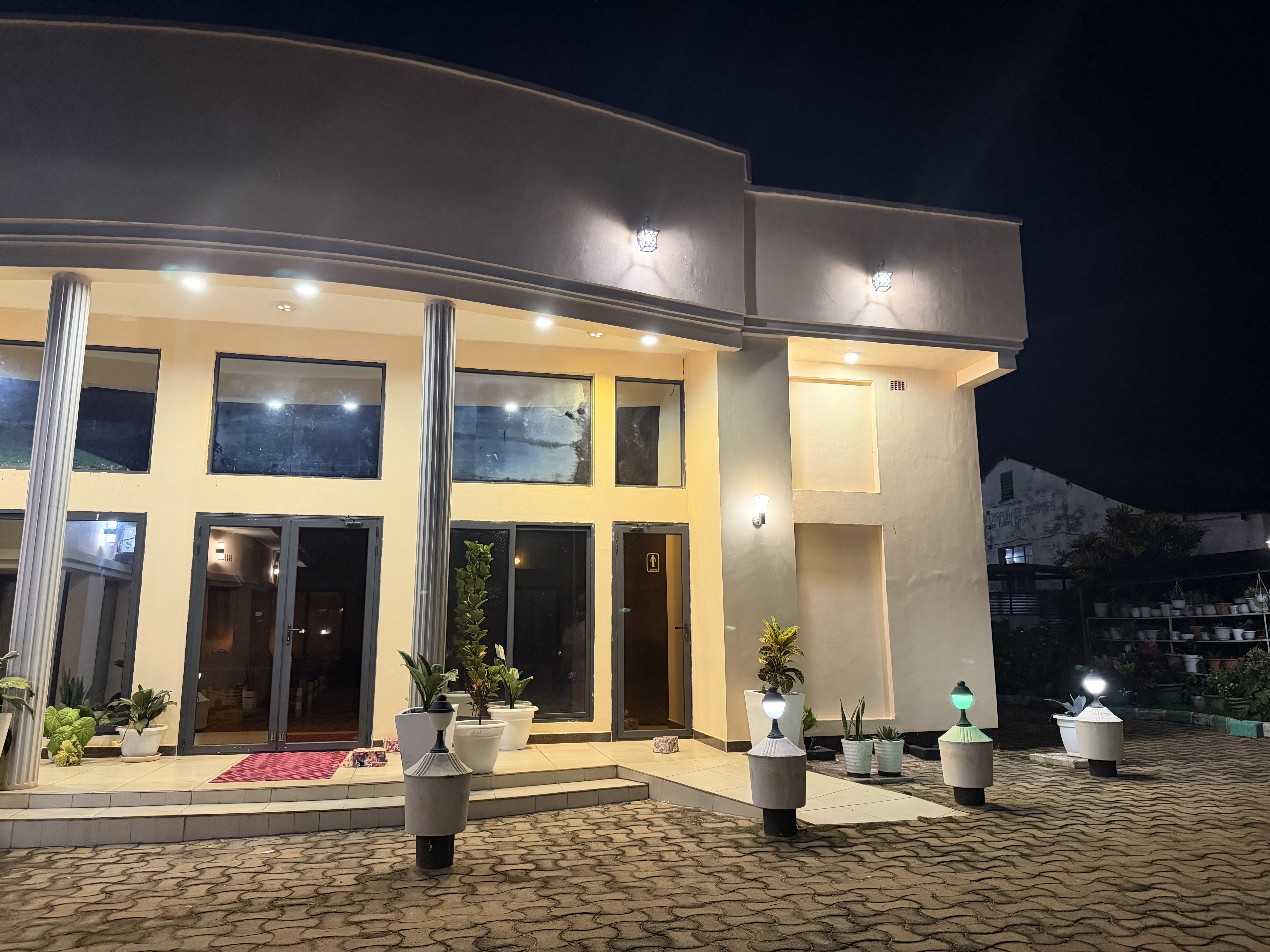 Kizya Executive Lodge exterior 2